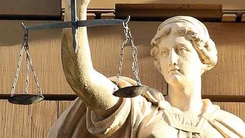 Justitia-Statue, Brustbild